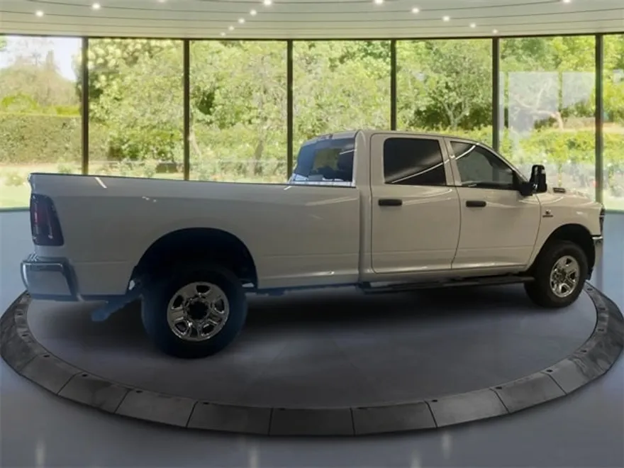 2025 Ram 2500 Tradesman photo 1