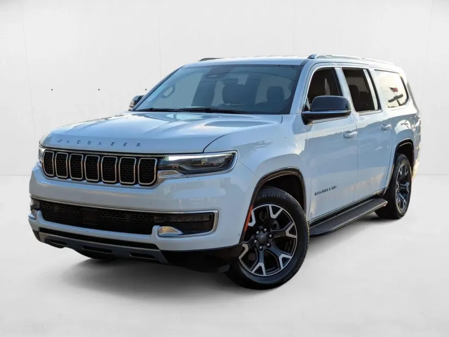 2023 Jeep Wagoneer L Series III photo 1