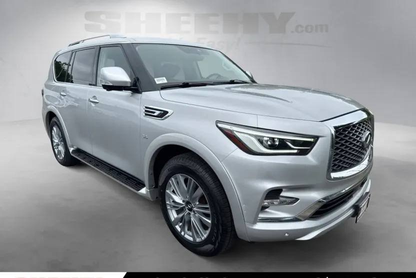 2019 Infiniti QX80 Luxe photo 1