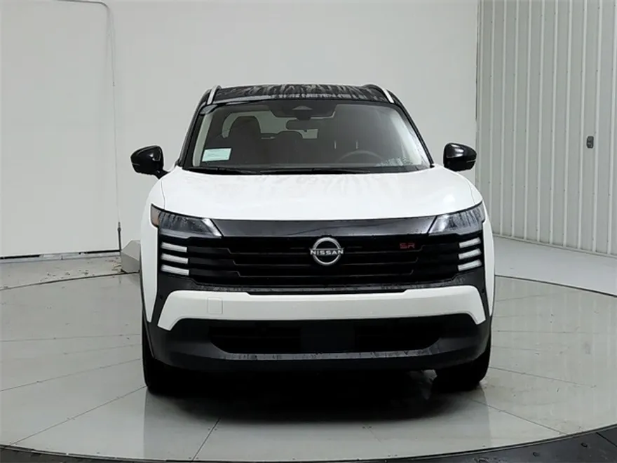 2025 Nissan Kicks SR photo 1