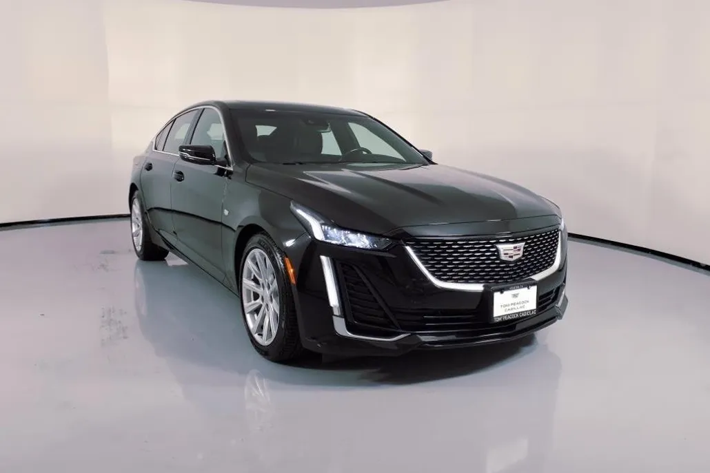 2023 Cadillac CT5 Luxury photo 1