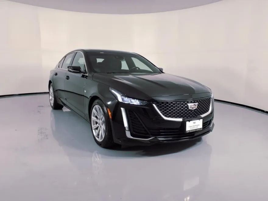 2023 Cadillac CT5 Luxury photo 1
