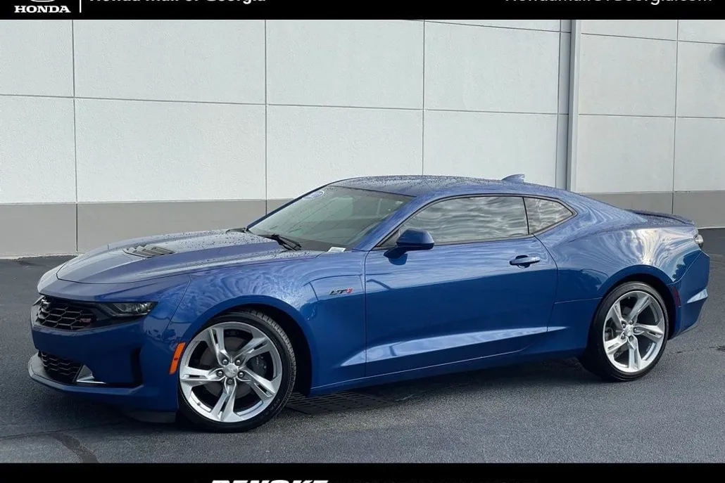 2022 Chevrolet Camaro LT1 photo 1