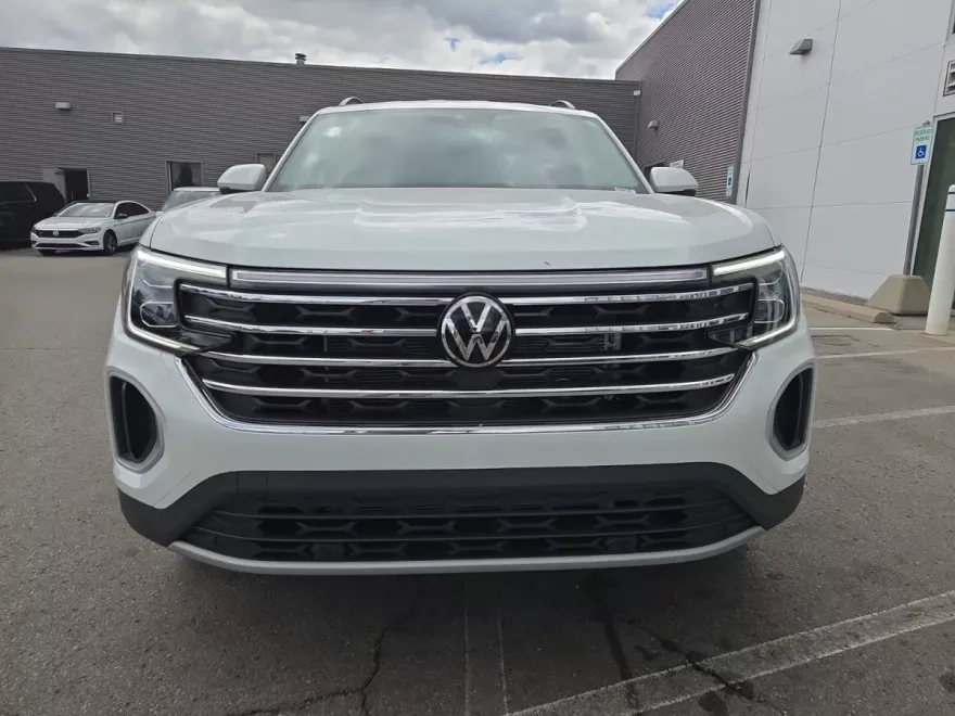 2026 Volkswagen Atlas SE Technology photo 1
