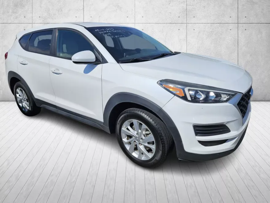 2019 Hyundai Tucson SE photo 1