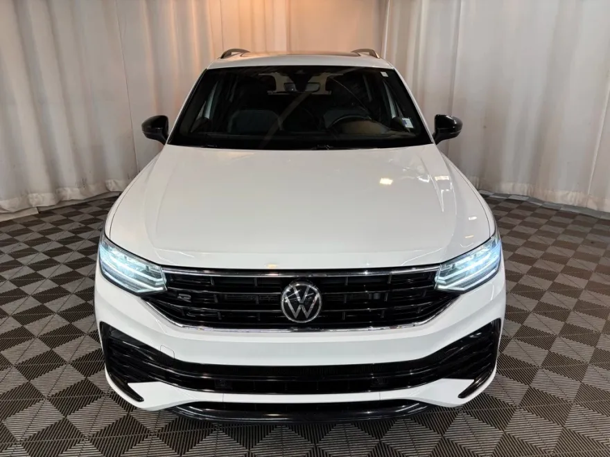 2022 Volkswagen Tiguan SE R-Line Black photo 1