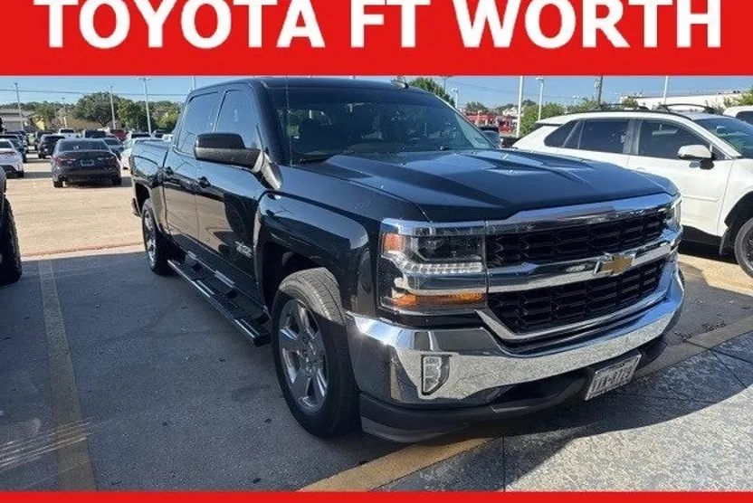 2018 Chevrolet Silverado 1500 LT photo 1