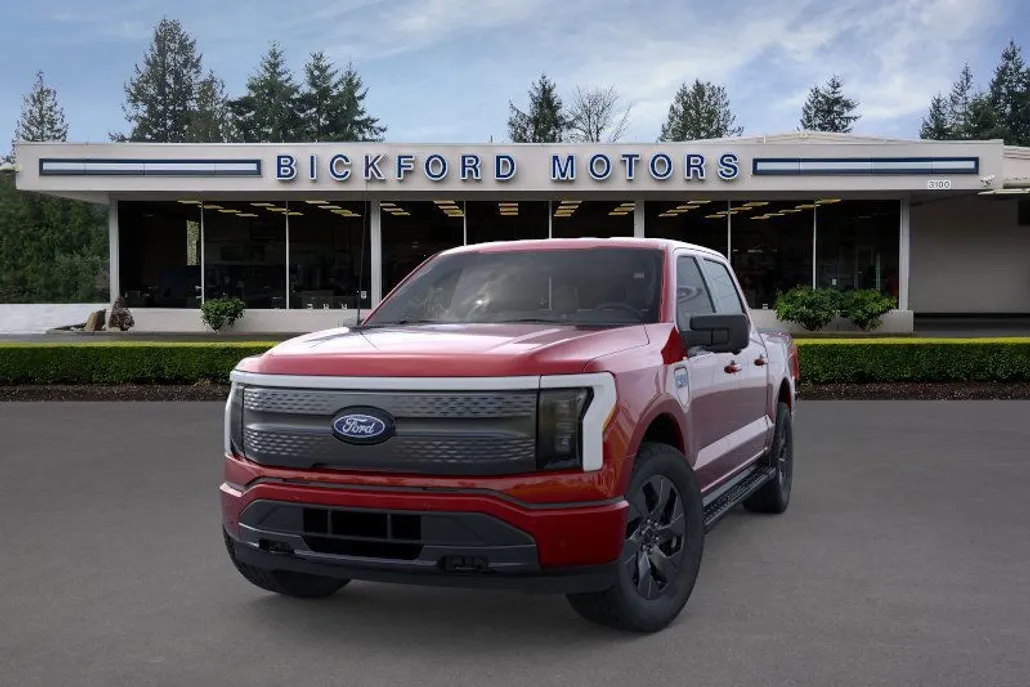 2025 Ford F-150 Lightning XLT photo 1