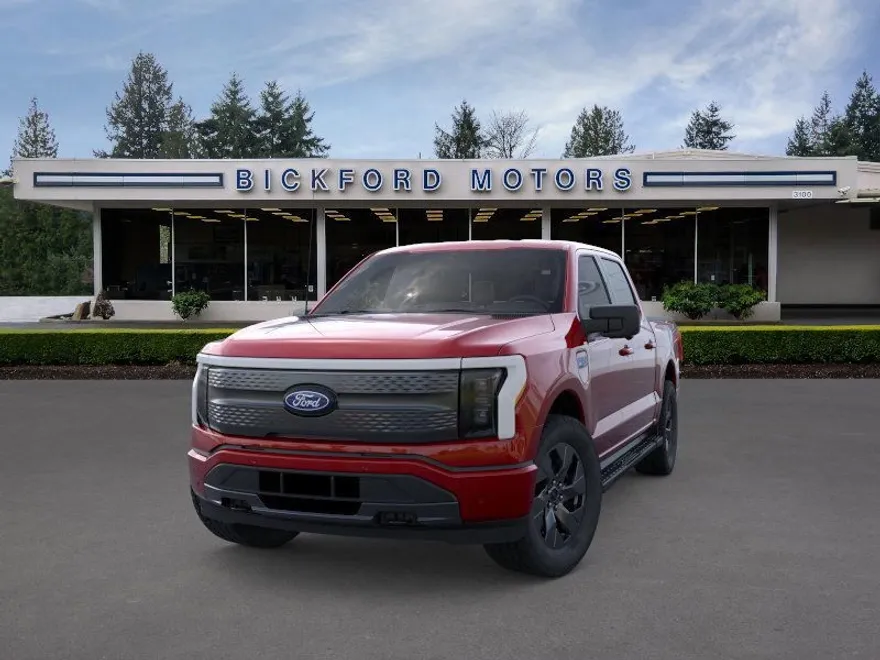 2025 Ford F-150 Lightning XLT photo 1