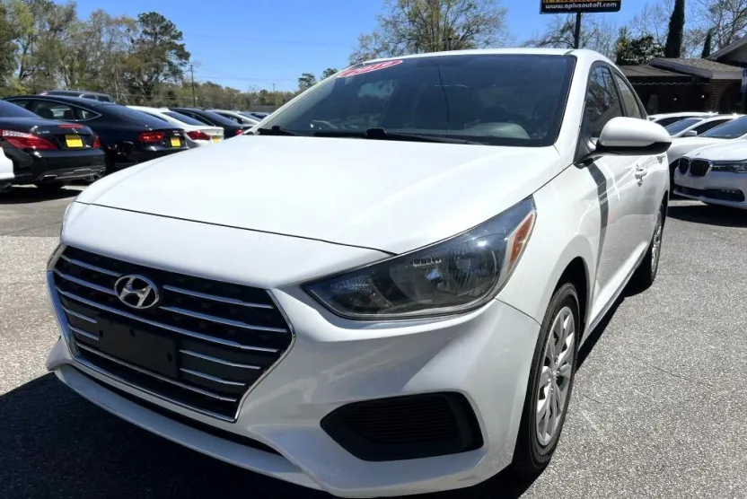 2019 Hyundai Accent SEL photo 1