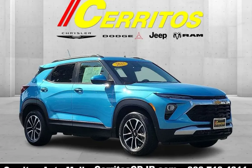 2025 Chevrolet Trailblazer LT photo 1