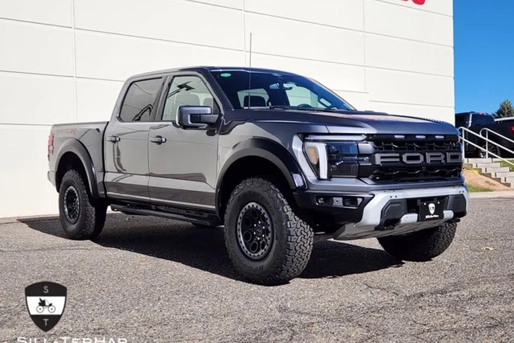 2025 Ford F-150 Raptor photo 1