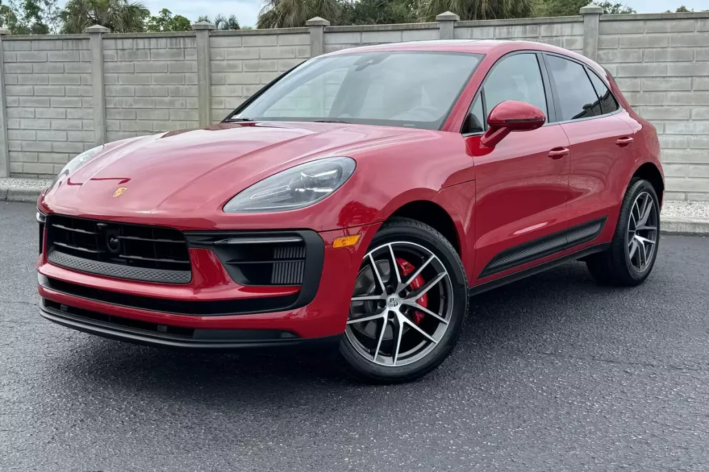 2025 Porsche Macan S photo 1
