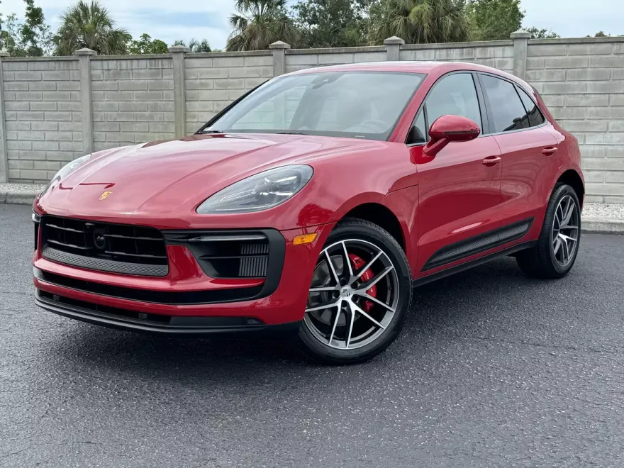 2025 Porsche Macan S photo 1