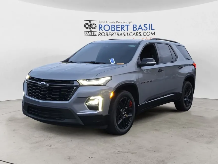 2023 Chevrolet Traverse Premier photo 1
