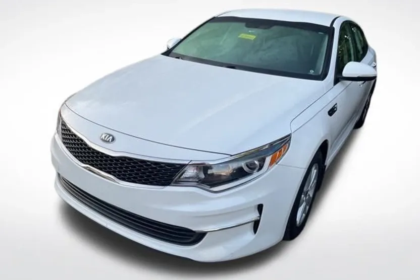 2016 Kia Optima LX photo 1