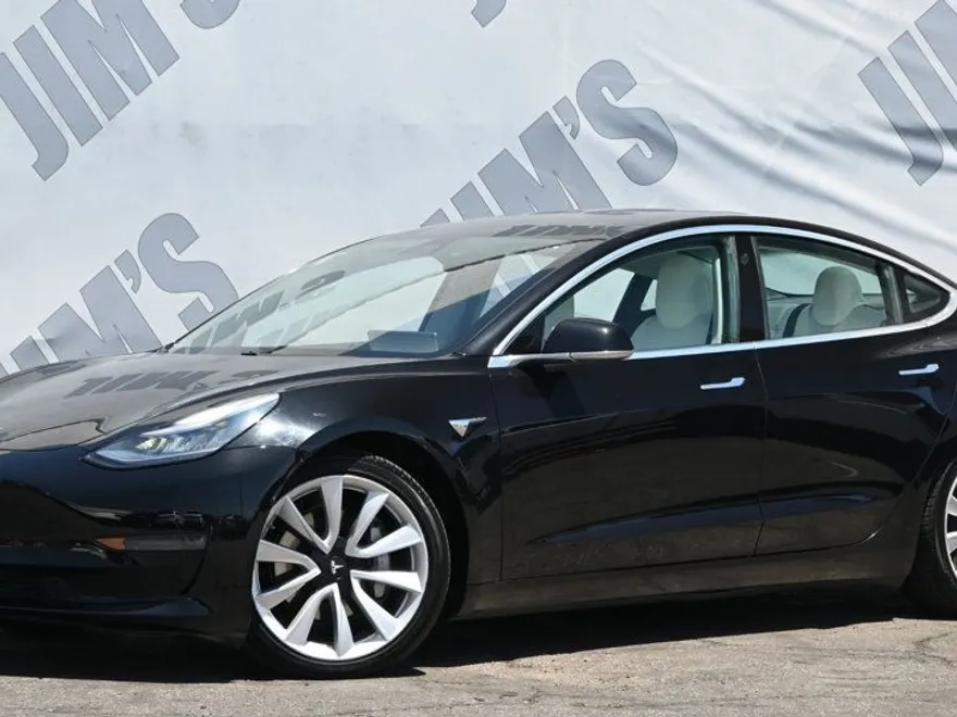 2018 Tesla Model 3 Long Range photo 1