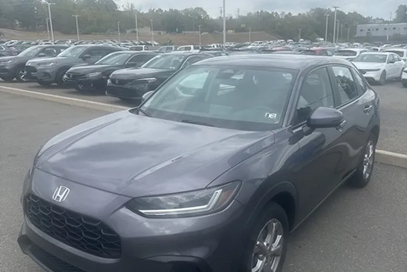 2023 Honda HR-V LX photo 1