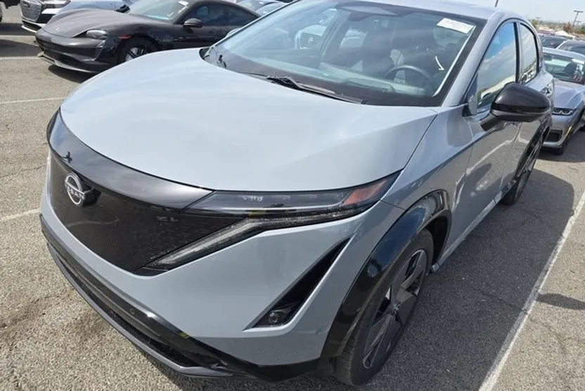 2024 Nissan ARIYA Platinum photo 1