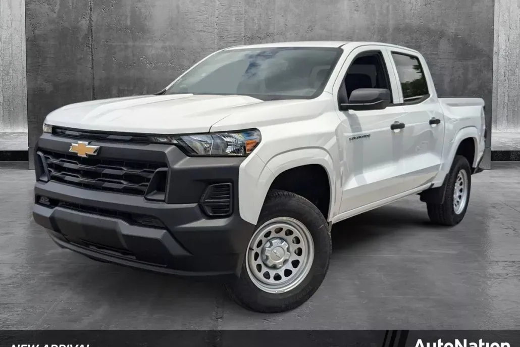 2025 Chevrolet Colorado LT photo 1