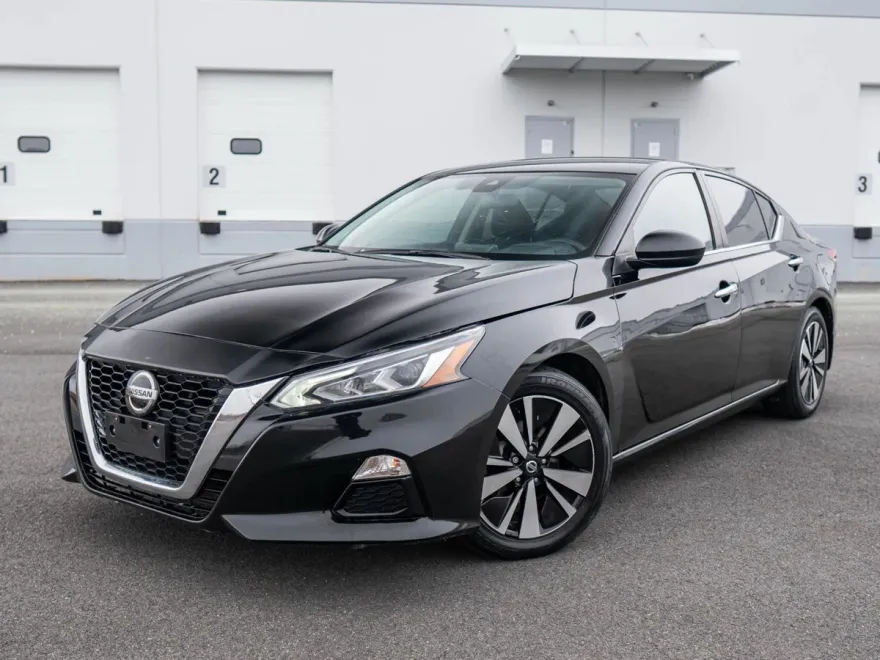 2021 Nissan Altima 2.5 SV photo 1