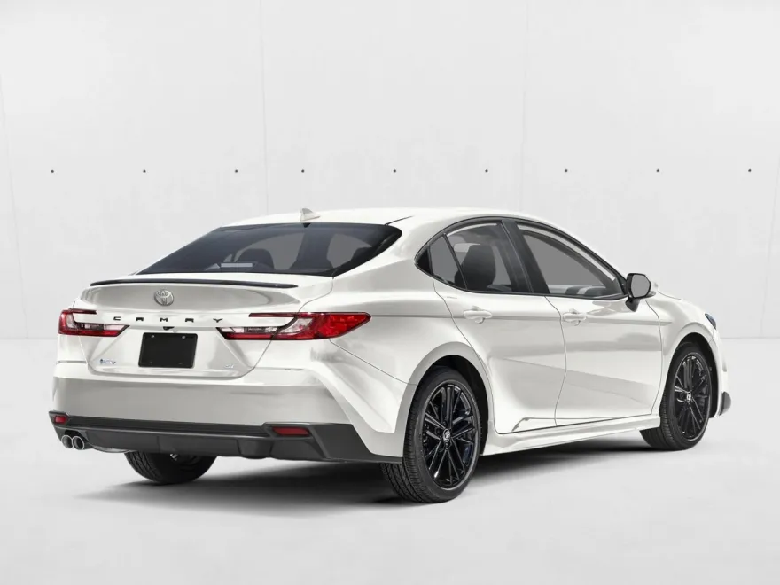 2026 Toyota Camry SE photo 1