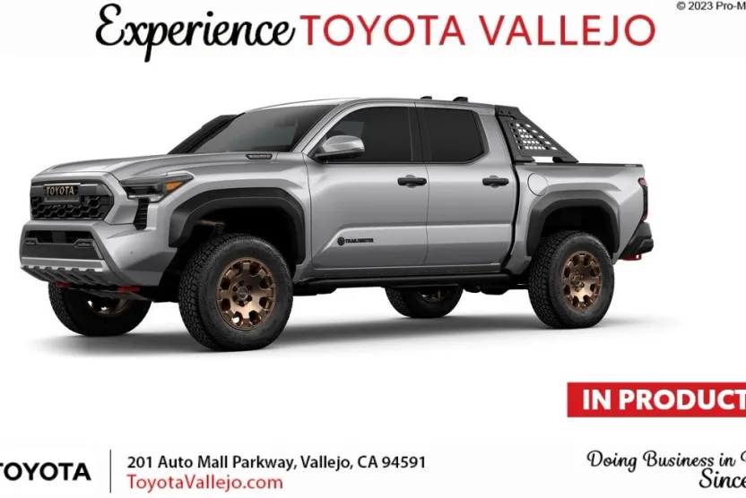 2025 Toyota Tacoma Trailhunter photo 1