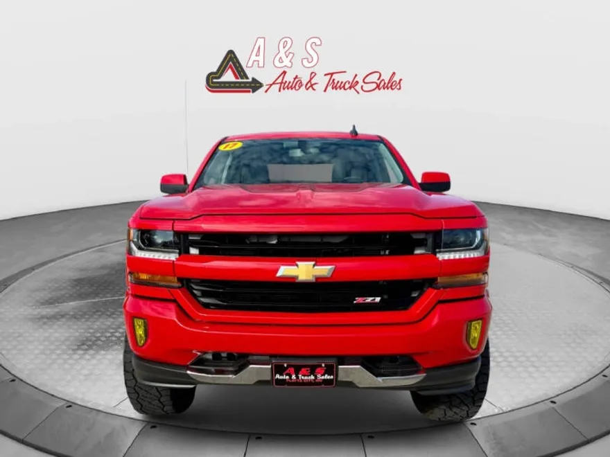 2017 Chevrolet Silverado 1500 LT Z71 photo 1