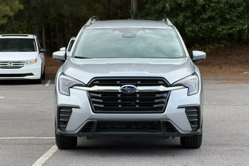 2025 Subaru Ascent Premium photo 1