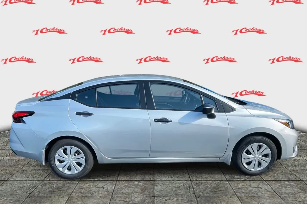 2025 Nissan Versa S photo 1