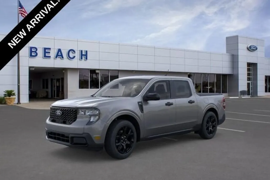 2025 Ford Maverick XLT photo 1