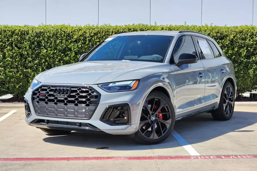 2025 Audi SQ5 Premium Plus photo 1