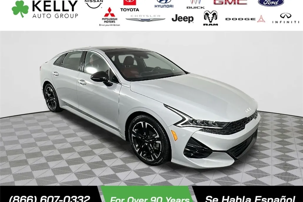 2023 Kia K5 GT-Line photo 1