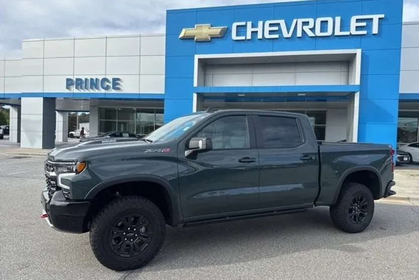 2025 Chevrolet Silverado 1500 ZR2 photo 1