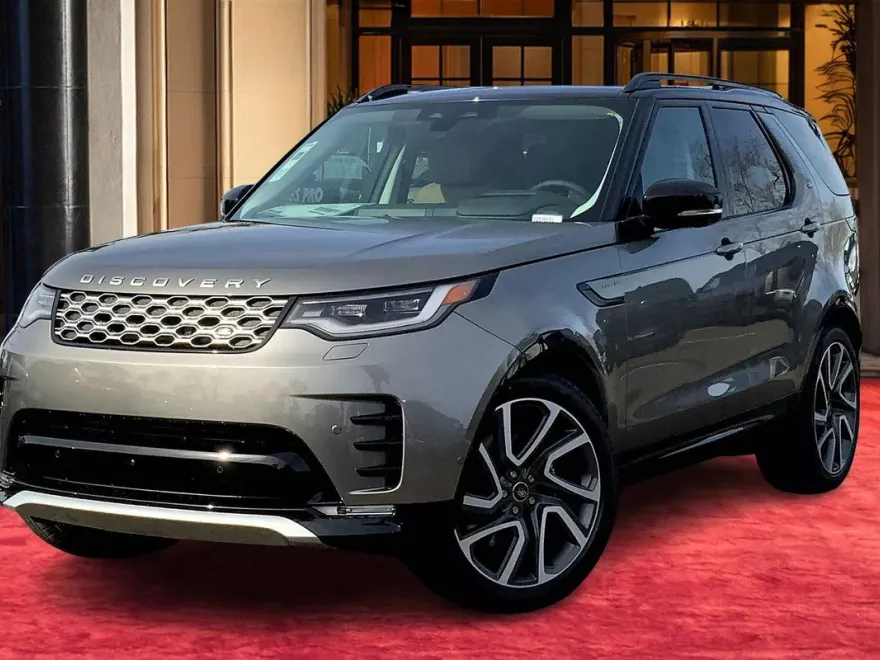 2025 Land Rover Discovery Metropolitan Edition photo 1