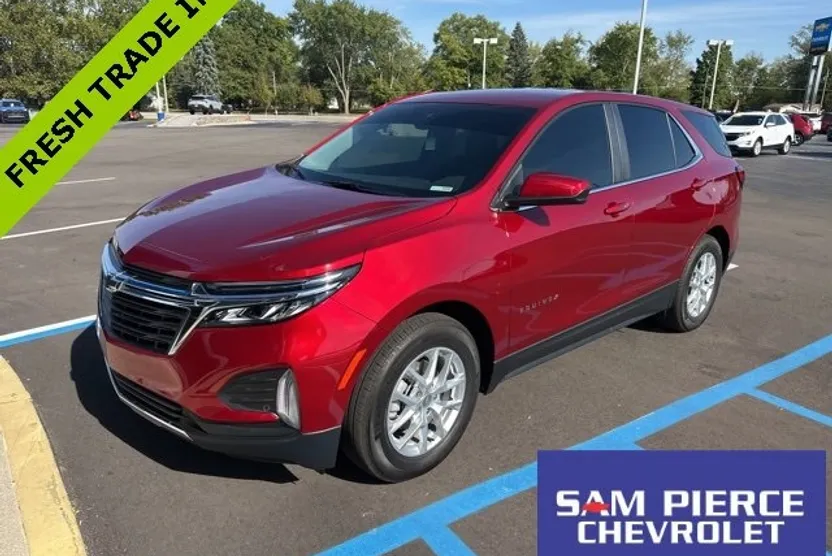 2024 Chevrolet Equinox LT photo 1