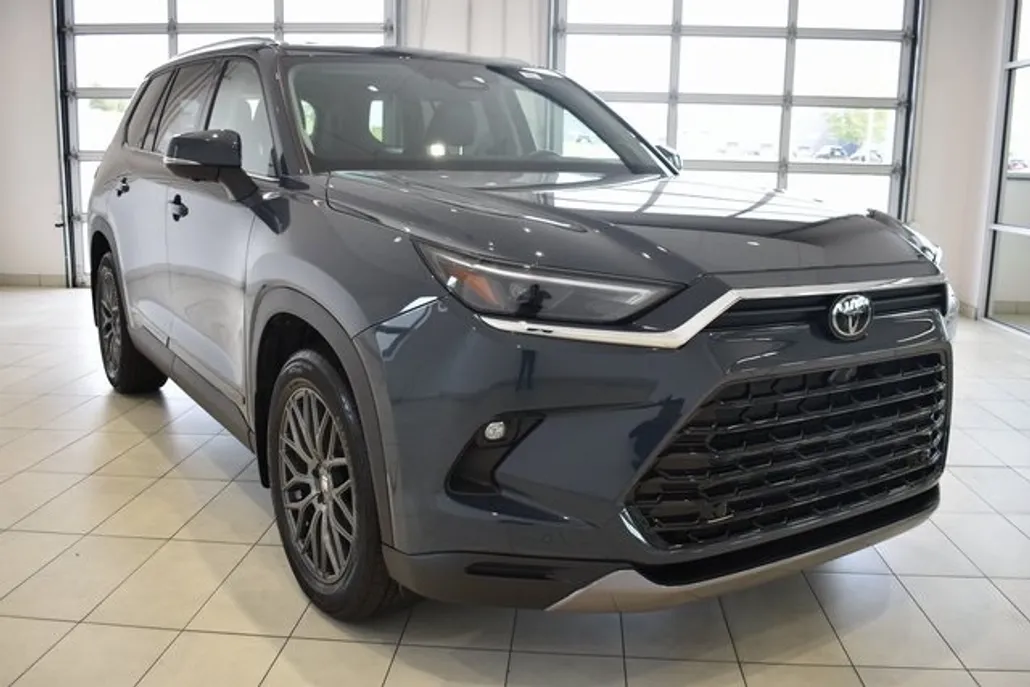 2024 Toyota Grand Highlander Limited photo 1