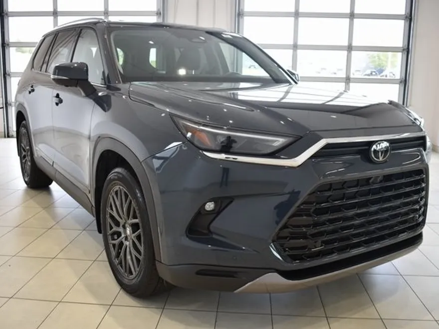 2024 Toyota Grand Highlander Limited photo 1