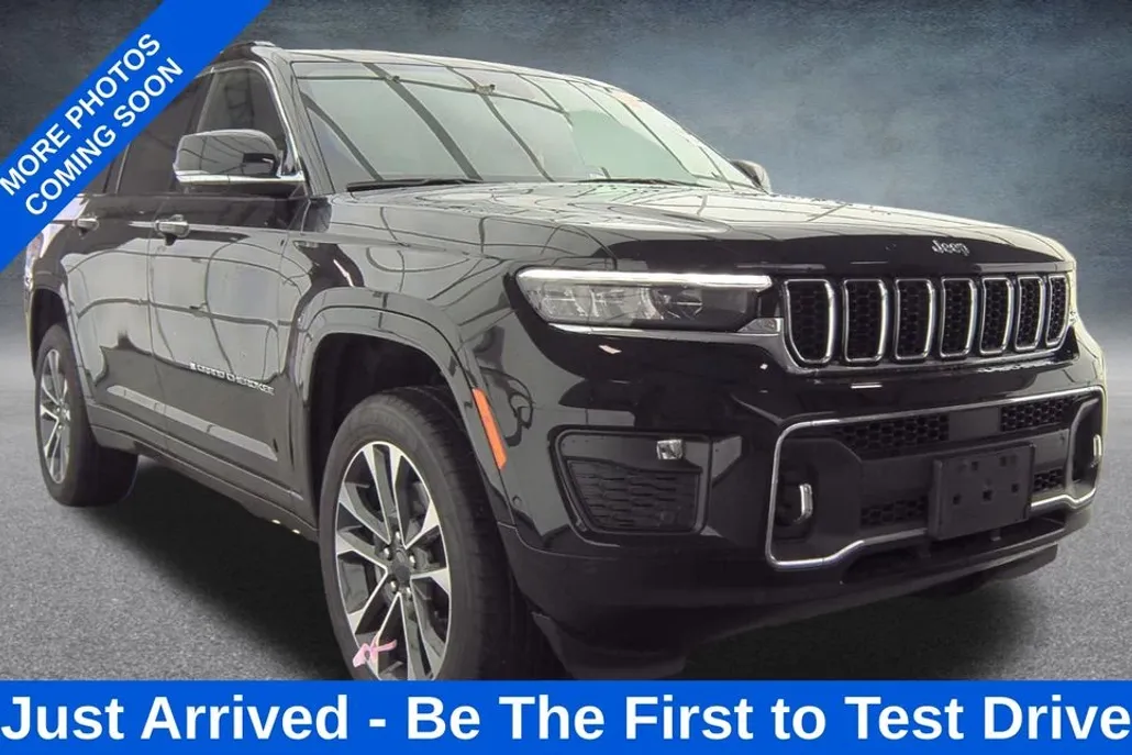 2022 Jeep Grand Cherokee Overland photo 1