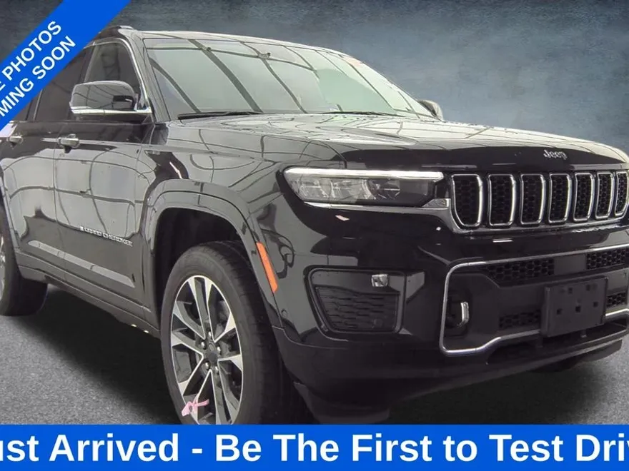 2022 Jeep Grand Cherokee Overland photo 1