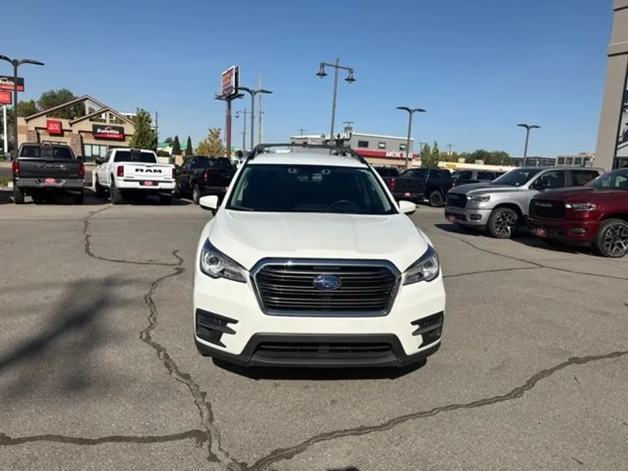 2022 Subaru Ascent Premium photo 1