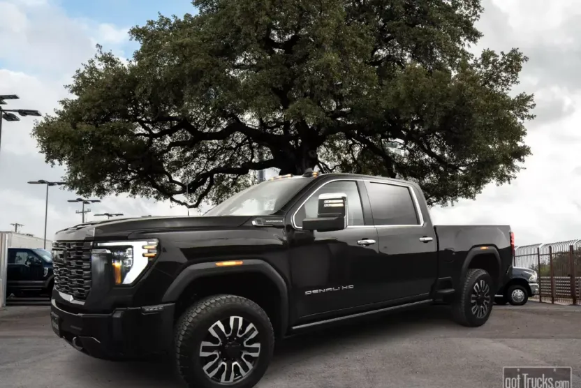 2024 Gmc Sierra 2500 HD Denali Ultimate photo 1