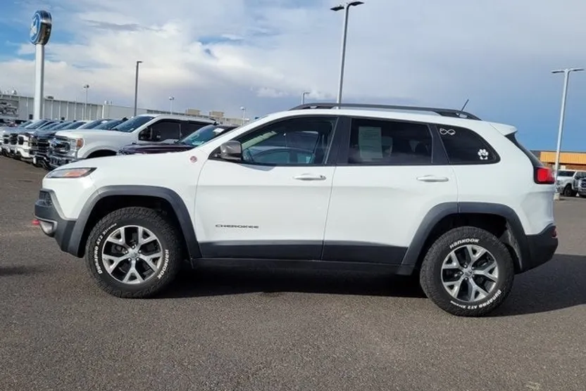 2014 Jeep Cherokee Trailhawk photo 1