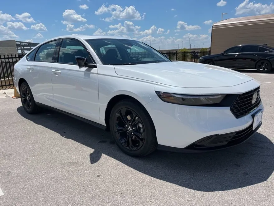 2025 Honda Accord SE photo 1
