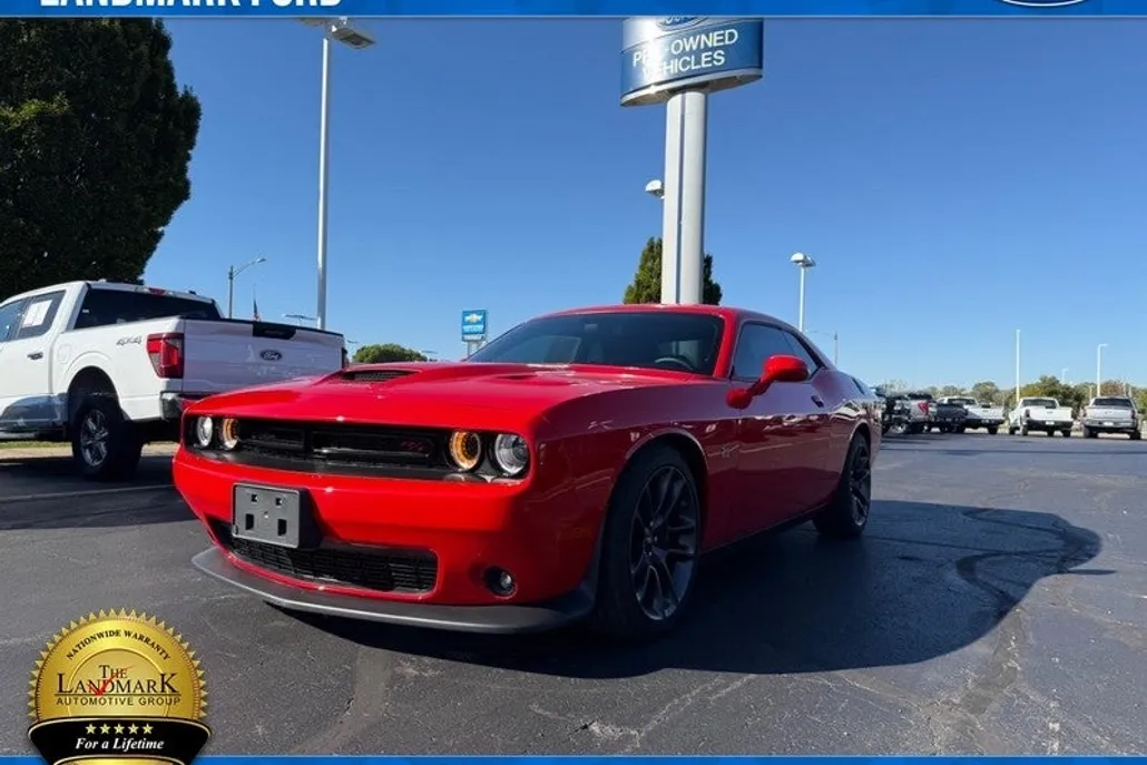 2023 Dodge Challenger R/T Scat Pack photo 1
