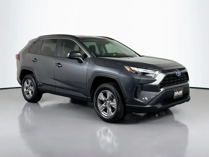 2023 Toyota RAV4 Hybrid LE photo 1
