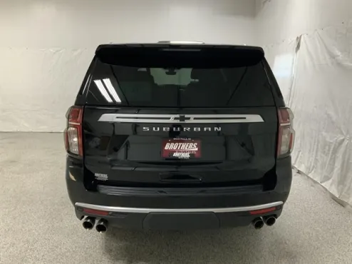 2022 Chevrolet Suburban High Country photo 4