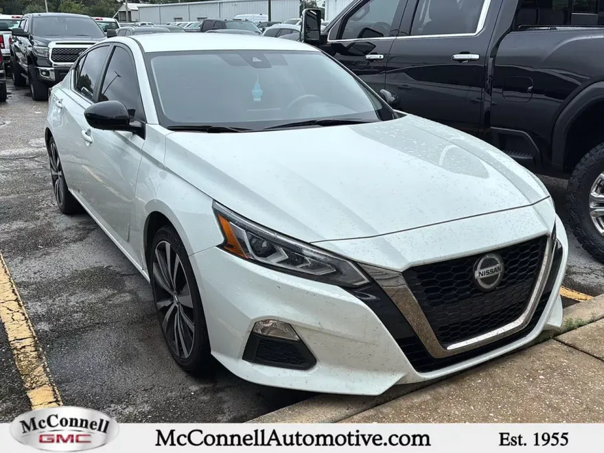 2022 Nissan Altima 2.5 SR photo 1