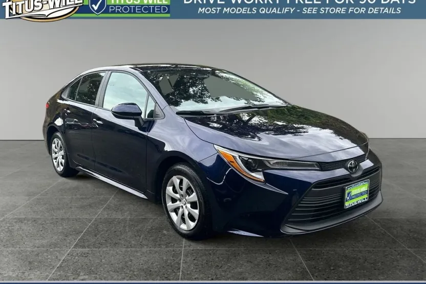 2025 Toyota Corolla LE photo 1
