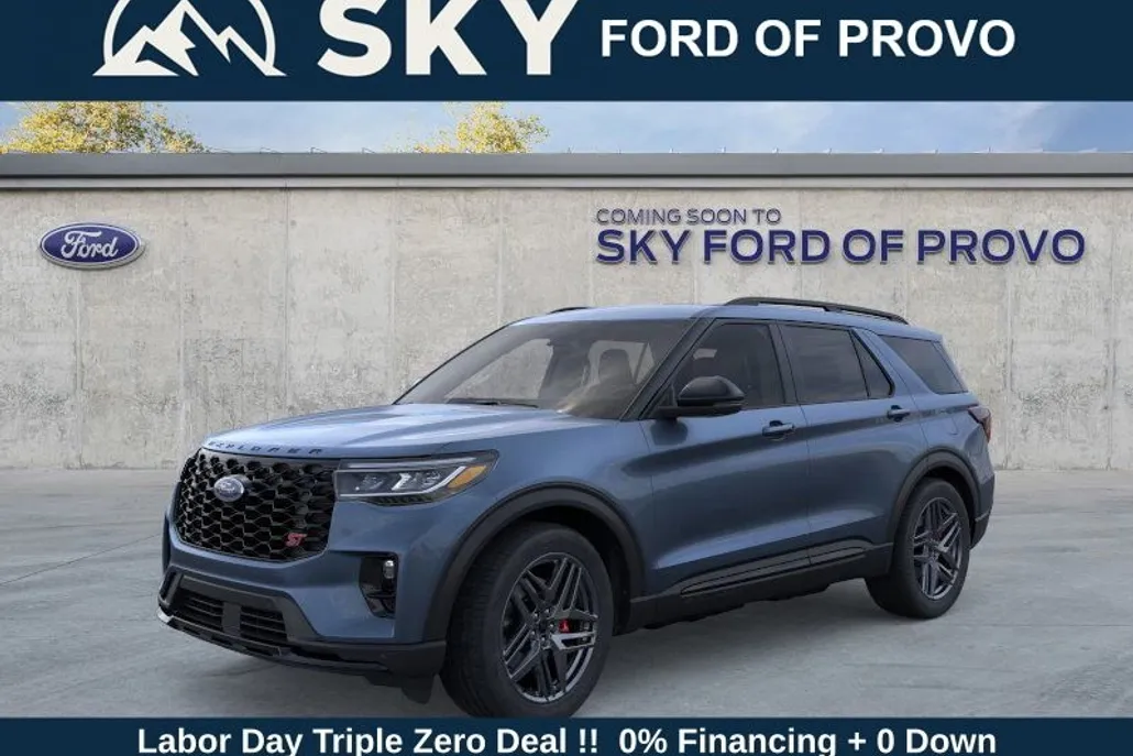 2025 Ford Explorer ST photo 1